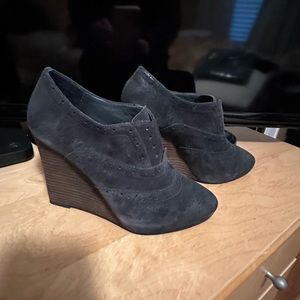 Joie Wedge shoes in blueish/gray velvet